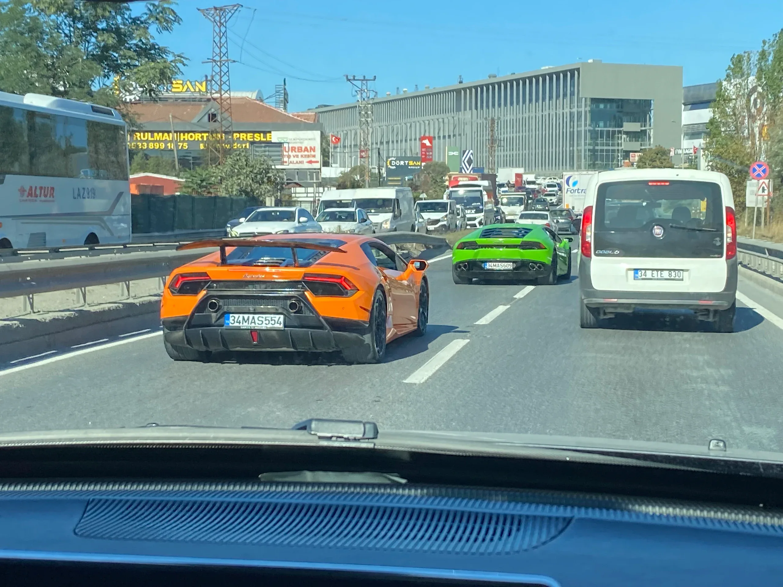 Bir değil İKİ TANEEE ✌️🚘👂🧡💚